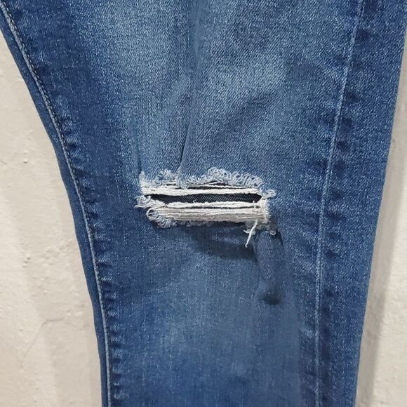 Levi's Wedgie Straight Jeans Size 31 - Picture 2 of 9